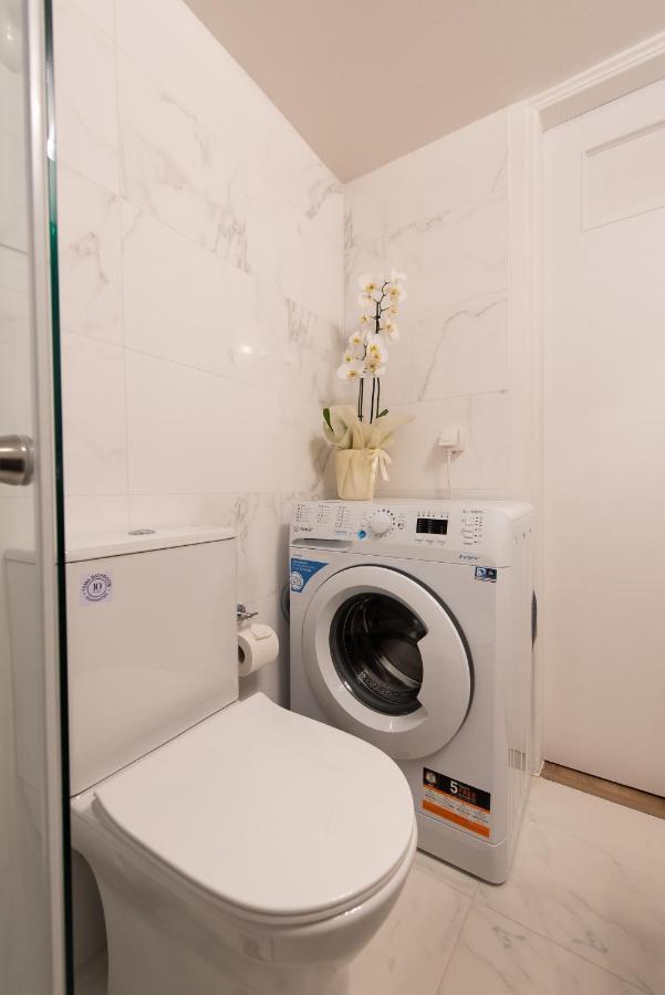 Medluxe Business Apartment เอเธนส์ ภายนอก รูปภาพ